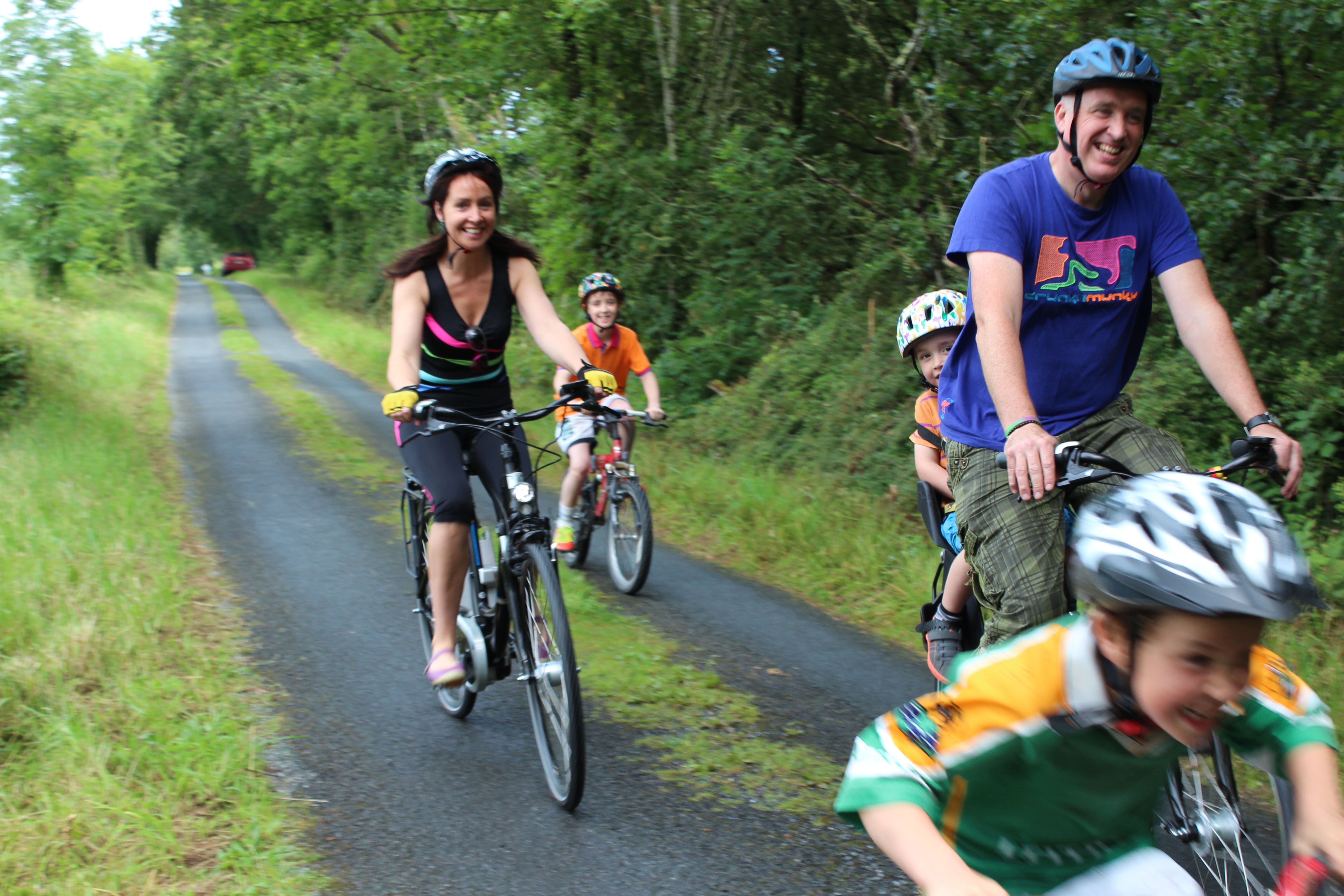 Electric Bike Trails Cruise Shannon Cruise Ireland Boat Holiday 