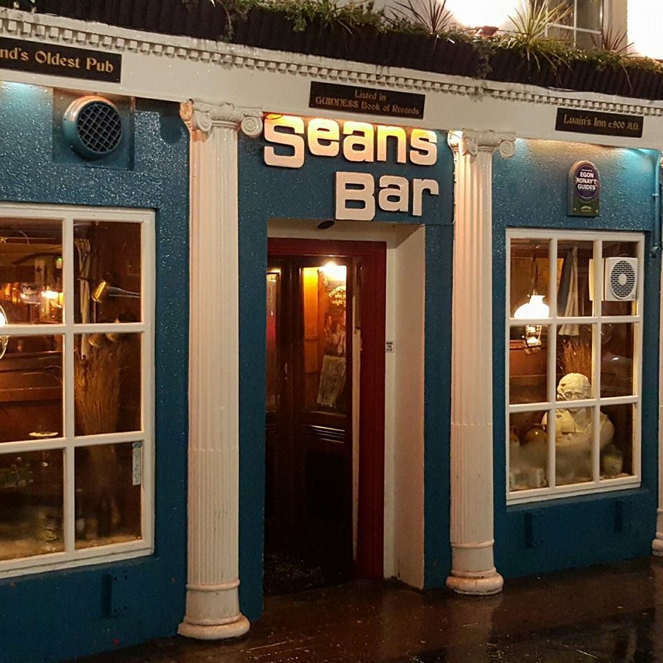 Шон паб. Паб Sean's Bar. Seans Bar Ирландия. Паб Шон в Ирландии. Sean’s Bar 1900.